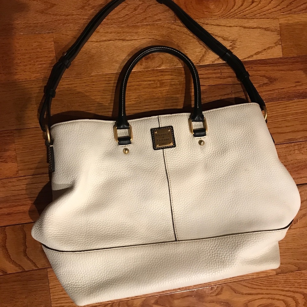 Dooney & Bourke Purse